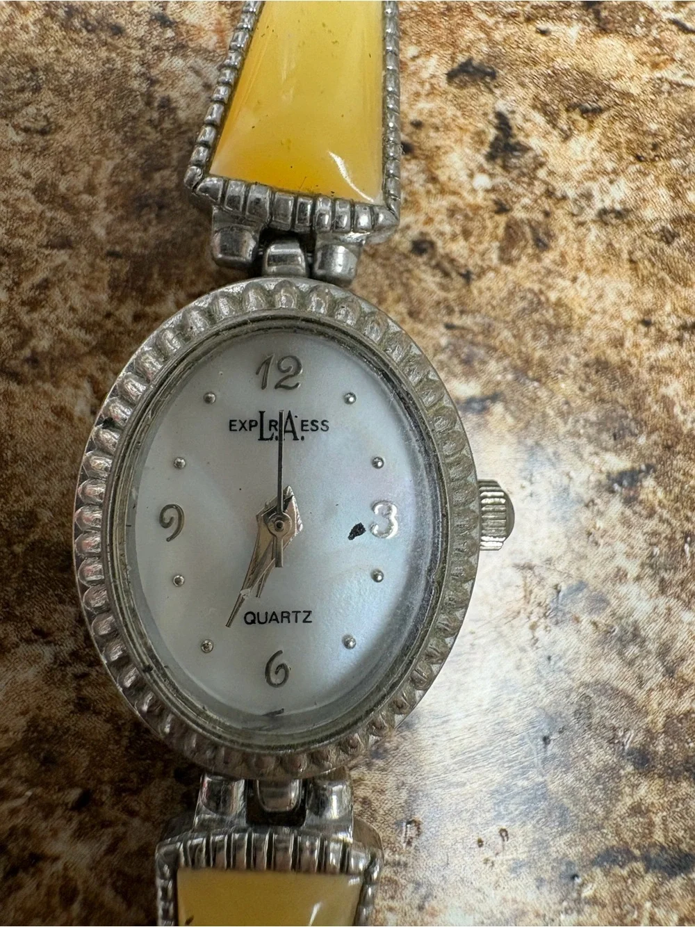 Express elegant silver